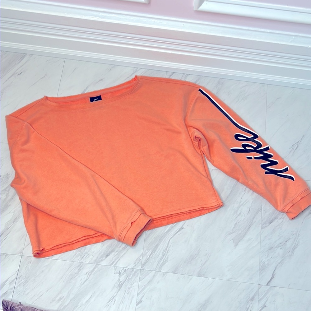 Nike Peach Cropped Sweatshirt